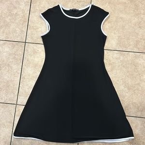 Black and white dress perfect for a summer outing